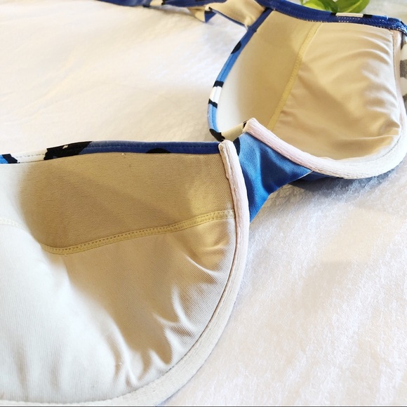 Victoria’s Secret 34D Bikini Top in Blue - Picture 4 of 5